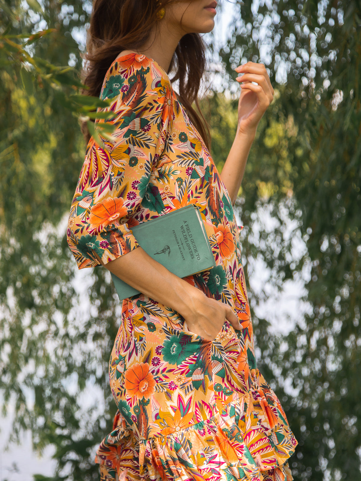 https://cdn.shopify.com/s/files/1/1357/9853/files/Carla_Mini_Dress_1.mp4?v=1625584596